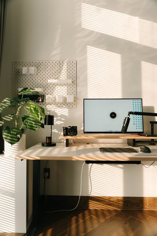 Tips for Creating a Comfortable and Productive Home Office Space